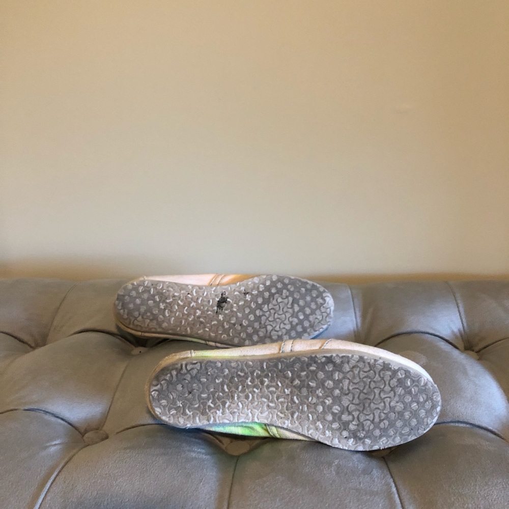 TOMS TIE DYE CLASSIC SHOES 7 - Picture 5 of 5
